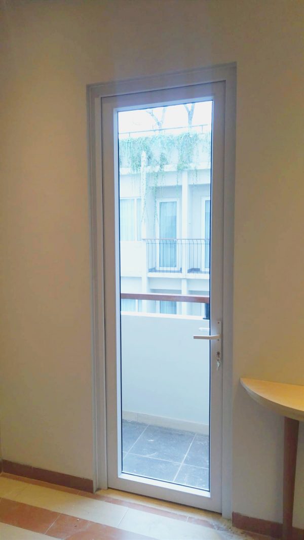 Pintu swing UPVC - Gambar 2