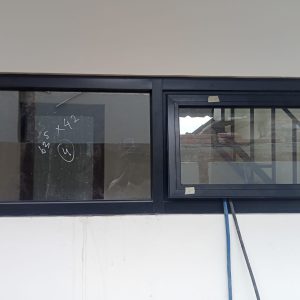 Jendela casement aluminium